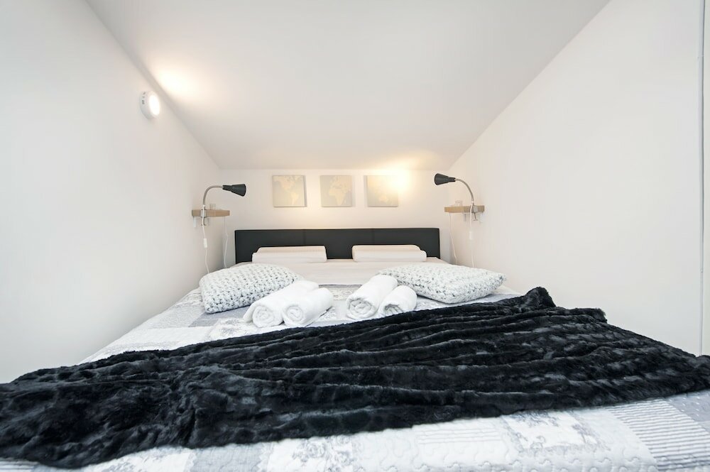 Фото Lakovich Sea View Apartments