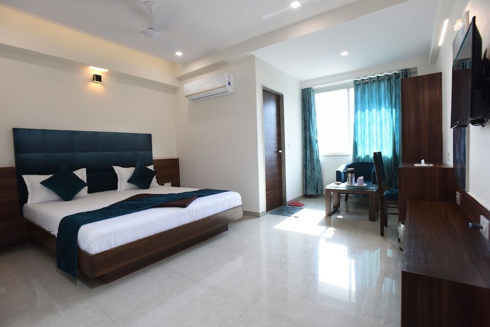 Фото Hotel Luxura