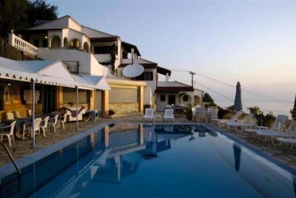 Фото Oniro Villas