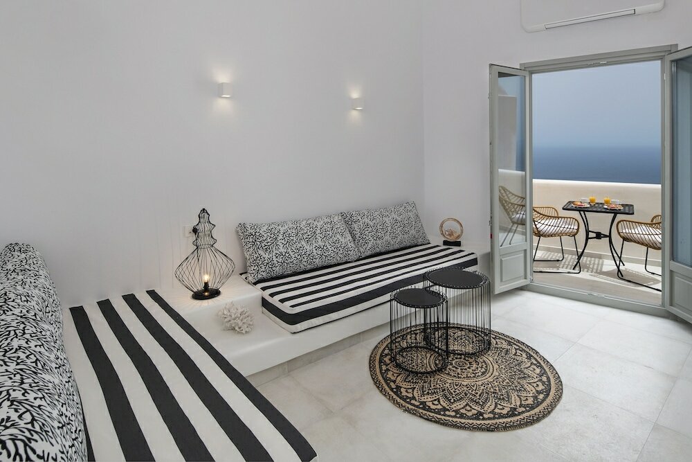 Фото Seven Suites