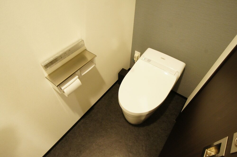 Фото Livemax Nagoya Sakae East