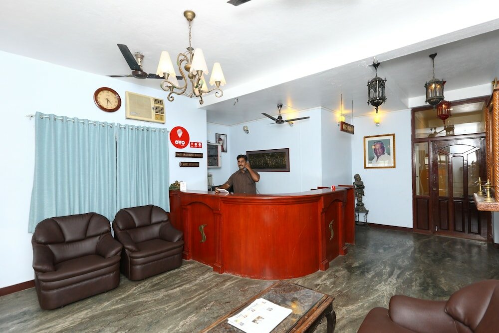 Фото Oyo 7829 Santhi inn