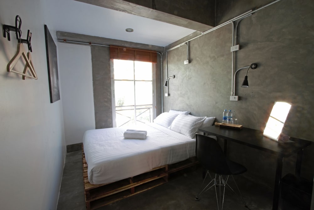 Фото Urbanite Hostel