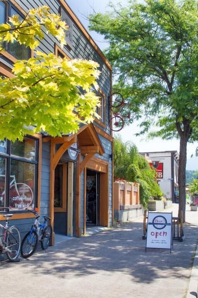 Фото The Lodge at Arrow Lakes