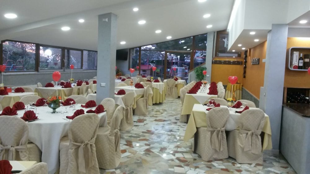 Фото Hotel Supersonik