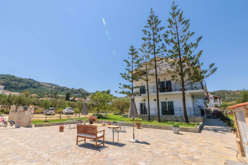 Фото Denise Studios & Apartments