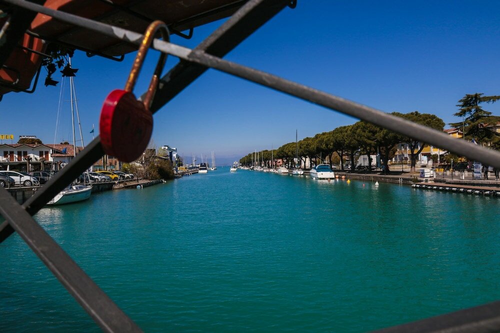 Фото Le Finestre Sul Borgo Rooms