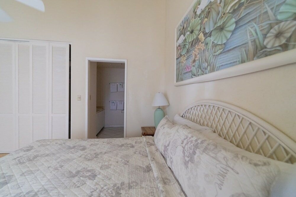 Фото Turtle Bay Bird Of Paradise ta-052128819201 2 Bedroom Condo by RedAwning