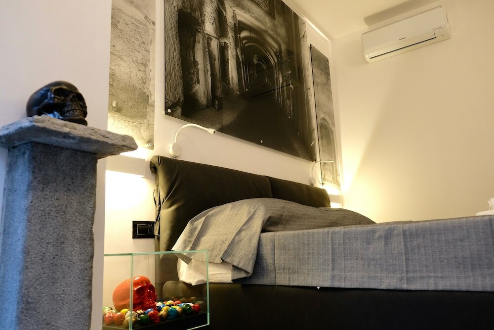 Фото The Boutique Napoli Suite