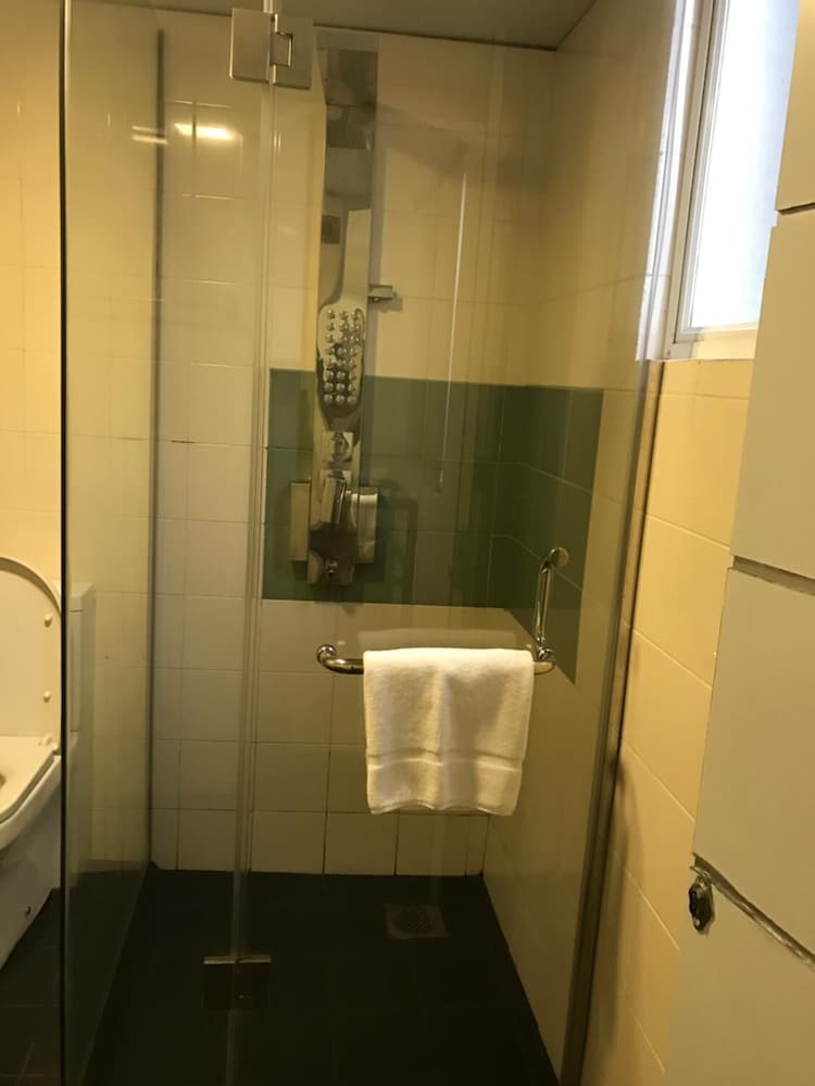 Фото Impala City Hotel and Hostel Kandy 50