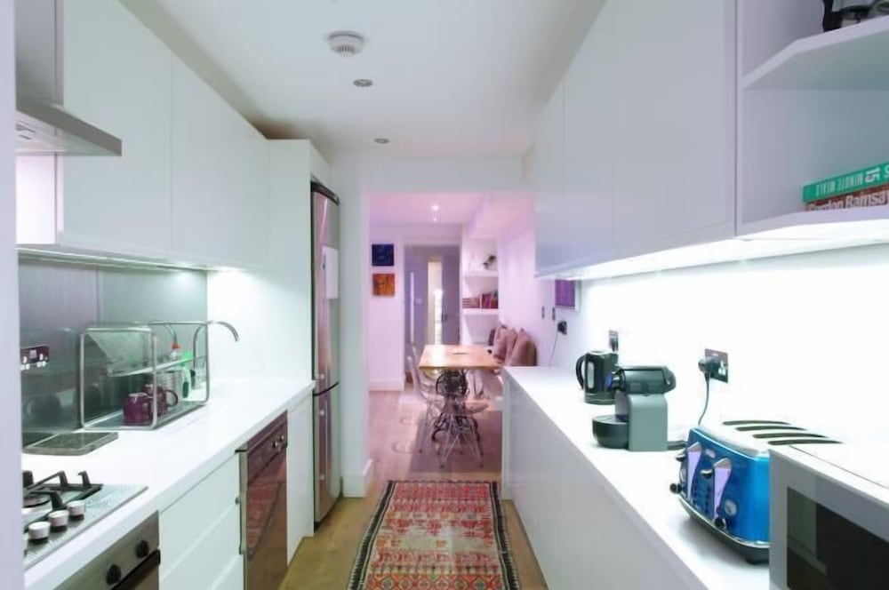 Фото The London Agent Kensington Comeragh