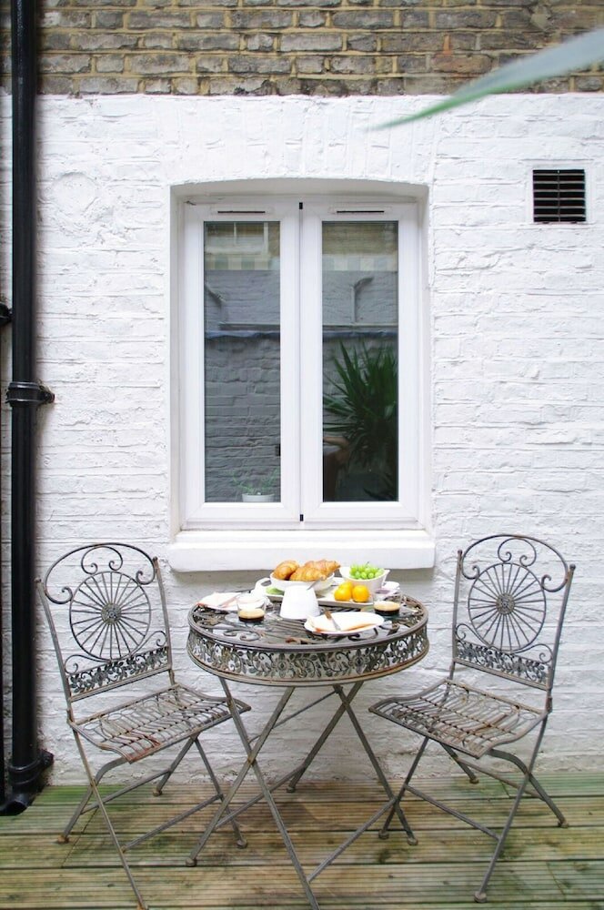 Фото The London Agent Chelsea Finborough