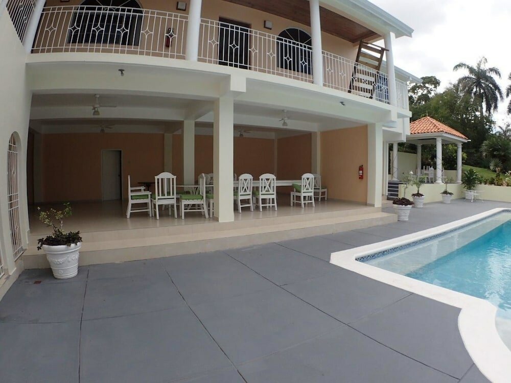Фото Summerhill, 8br by Jamaican Treasures