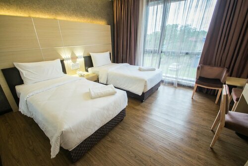 Внешний вид отеля Hotel Labuan Point в Бандар-Виктории, фото 4