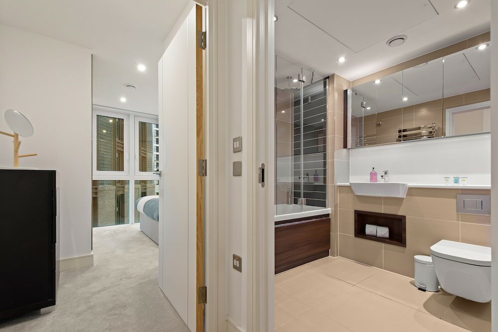 Фото Altitude Point Serviced Apartments by TheSquare