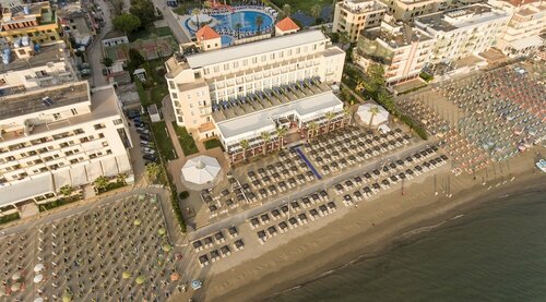 Внешний вид отеля Adriatik Hotel, Bw Premier Collection в Дурресе, фото 4
