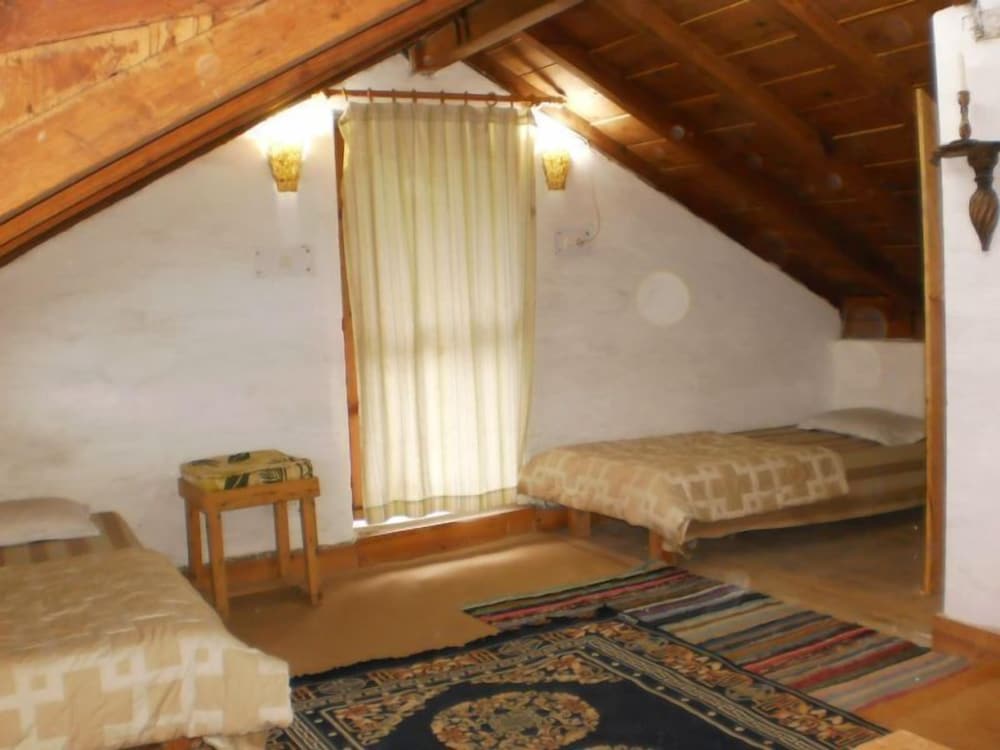 Фото Hotel Dev Cottage