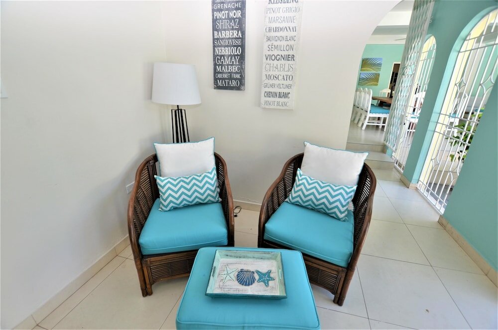 Фото Summerhill, 8br by Jamaican Treasures