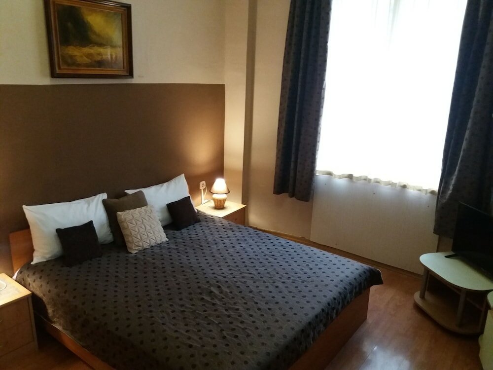 Фото The English Guest-House