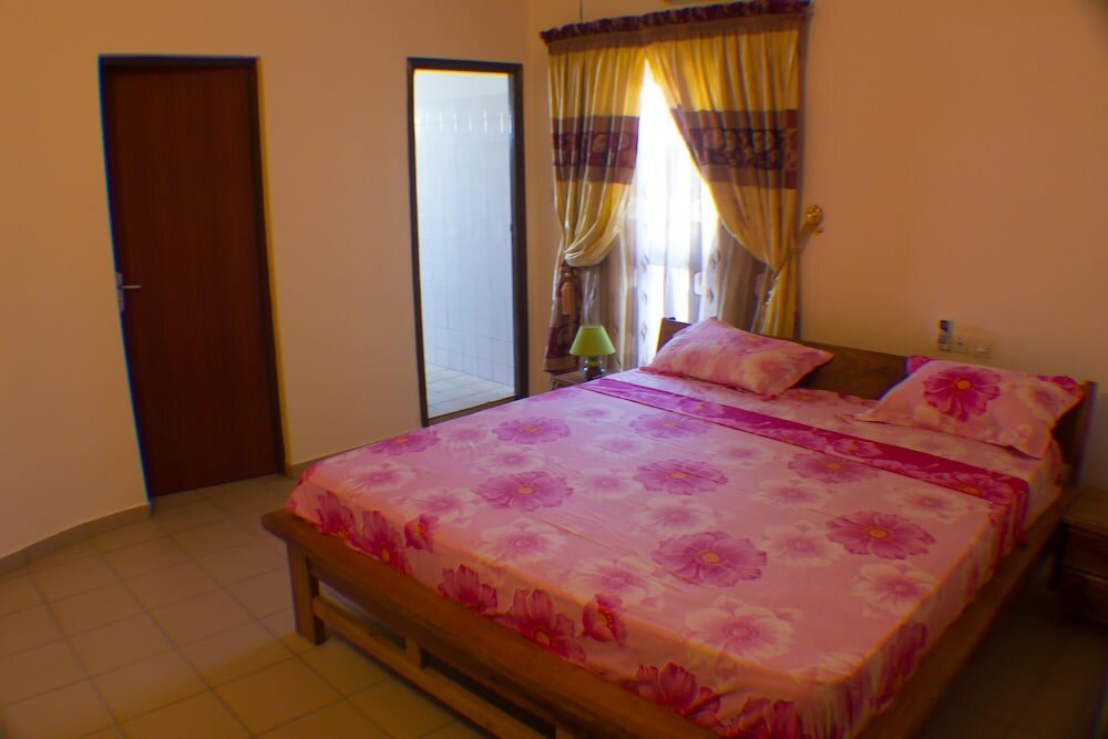 Фото Jeane's Appart Hotel