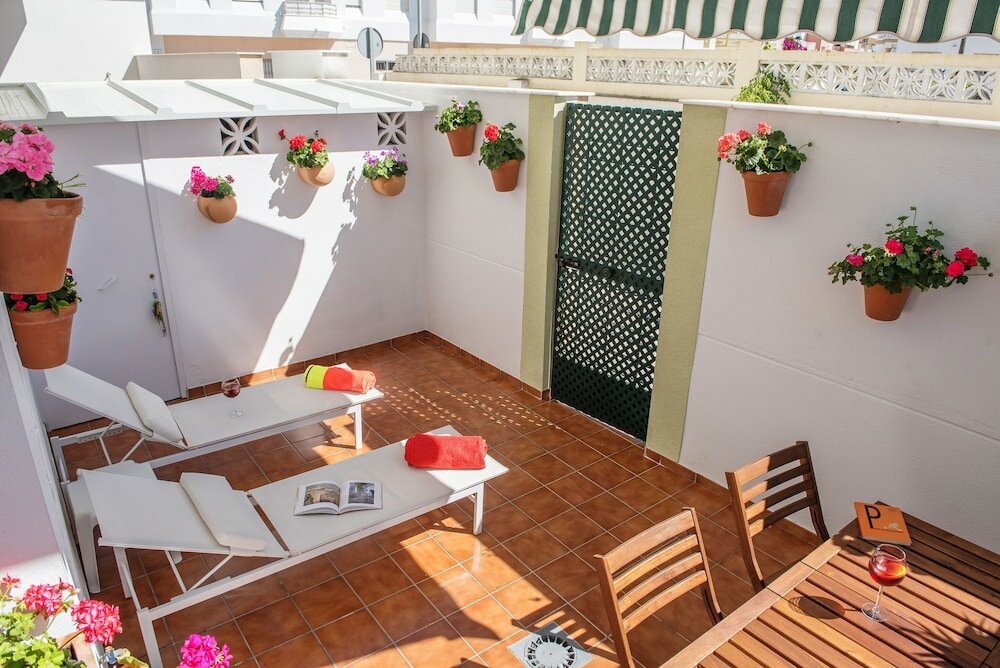 Фото Apartamentos San Francisco by Summerland