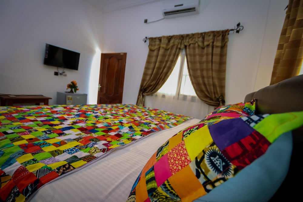 Фото Jeane's Appart Hotel