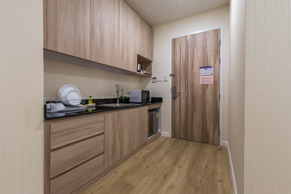 Фото Leela Orchid Hotel