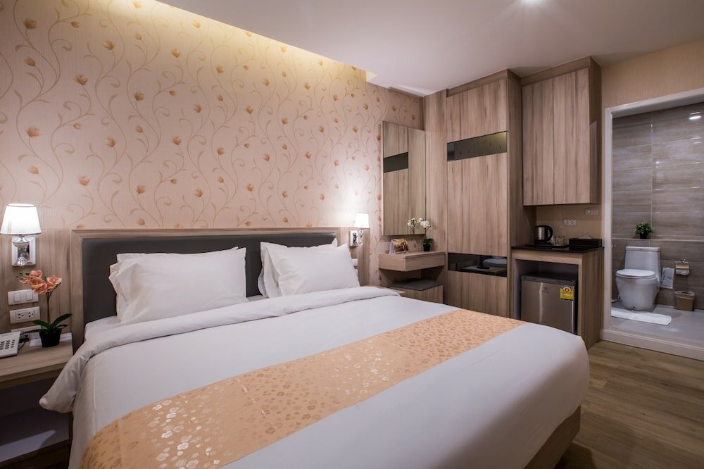 Фото отеля 2