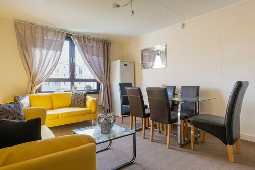 Гостиница Novelty Suites - Roslin Street