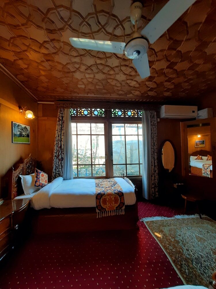 Фото Luxury Inn Badyari Palace Houseboats