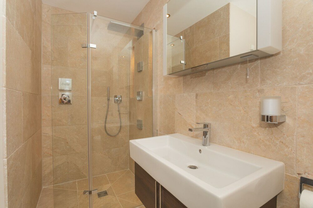 Фото Henge House, Penthouse Apartment