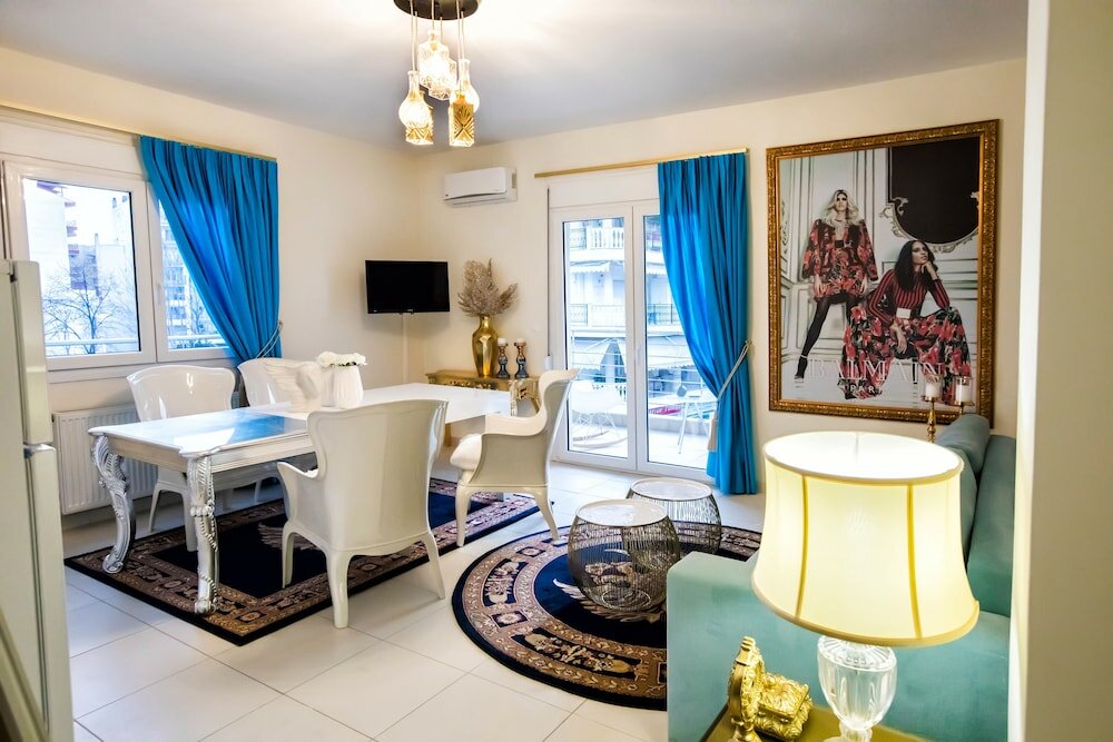 Фото Deluxe Apartments