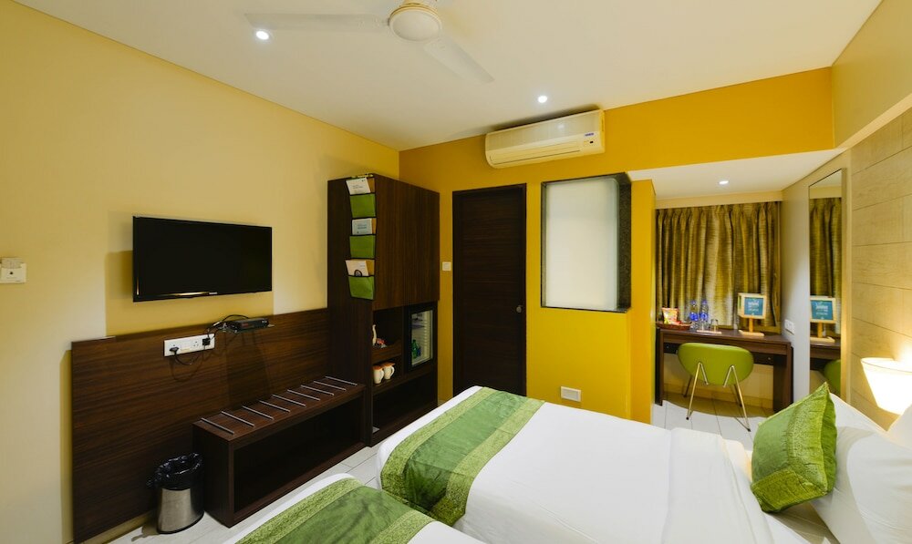 Фото Treebo swastik