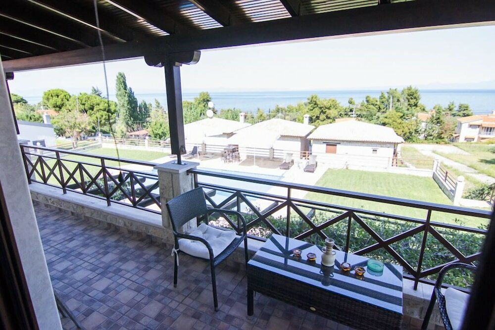 Фото Daphne Villas