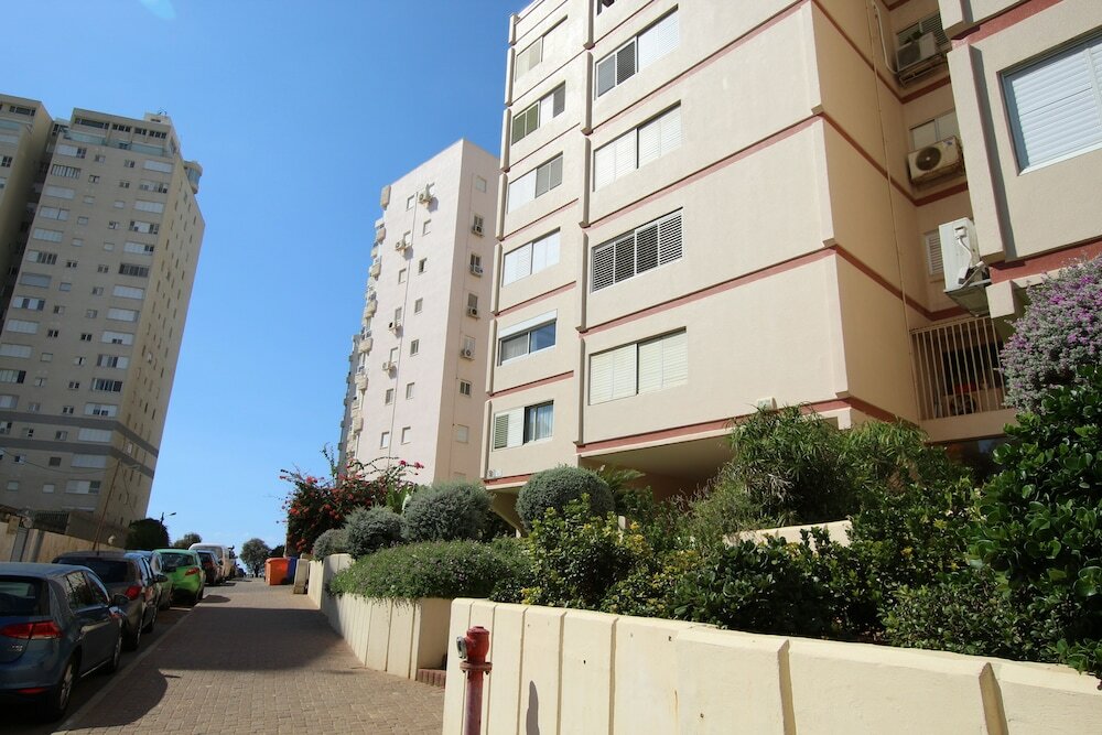 Фото Royal Lea Apartments