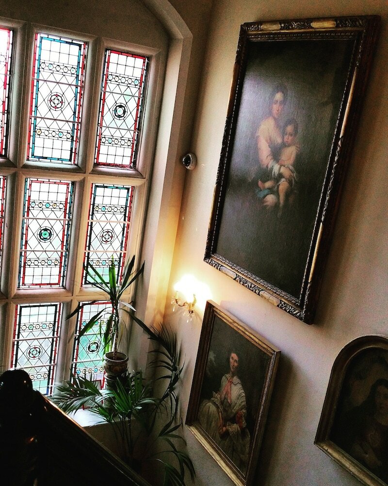 Фото The Gothic Mansion