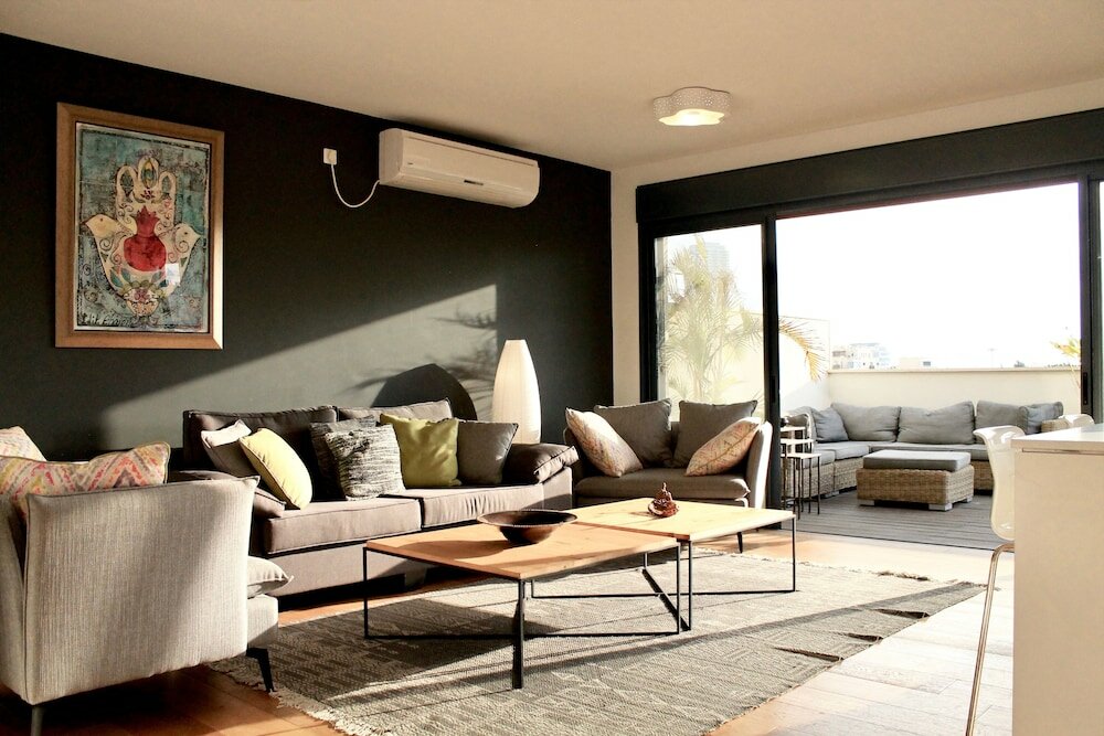 Фото Stunning Duplex Near the Sea