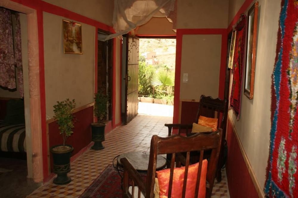 Фото Mandar Kebir