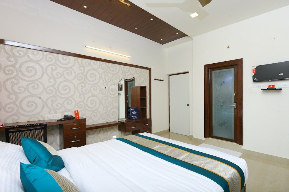 Фото Oyo 10701 Moukthi Apartment