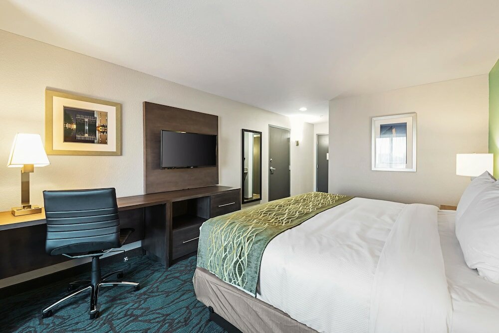 Фото Comfort Inn & Suites Oklahoma City near Bricktown