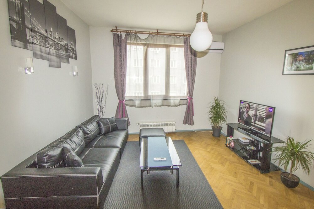 Фото Popa Apartment