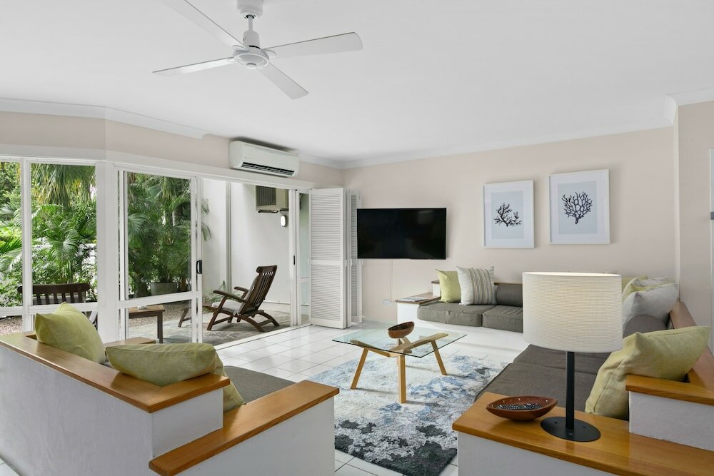 Фото Poolside Apt In Alamanda Beachfront Resort 41