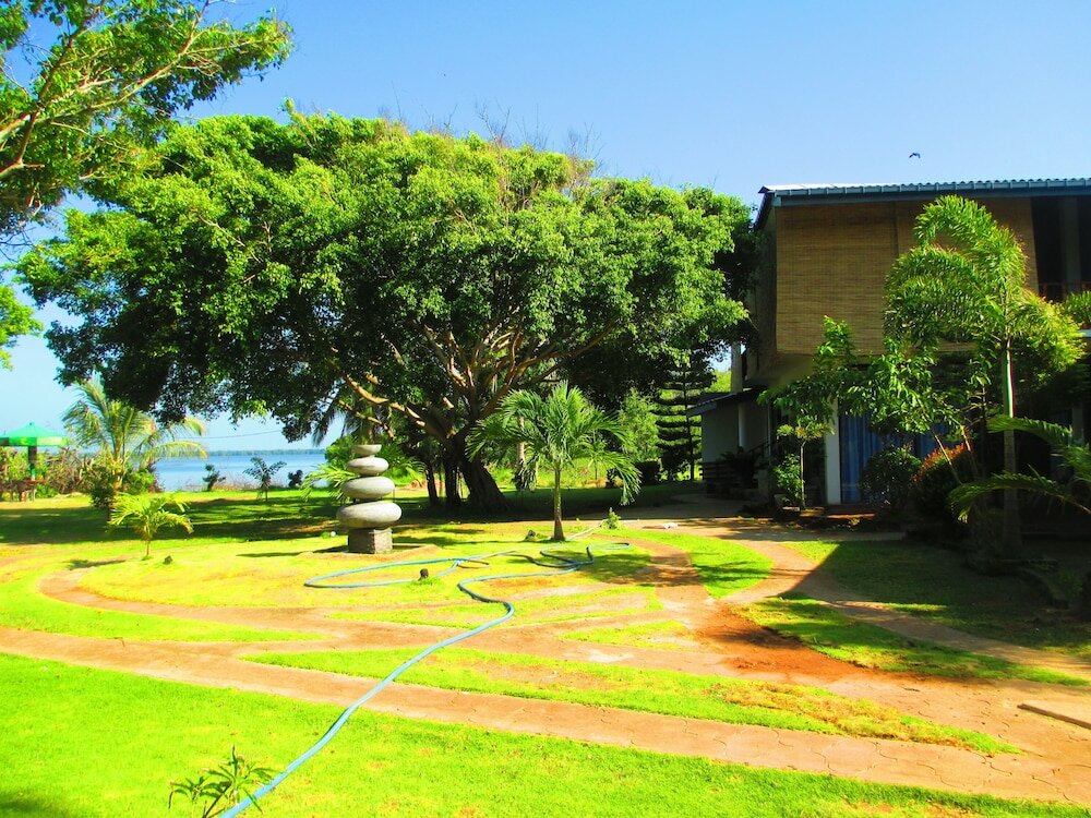 Фото Nico Lagoon Hotel