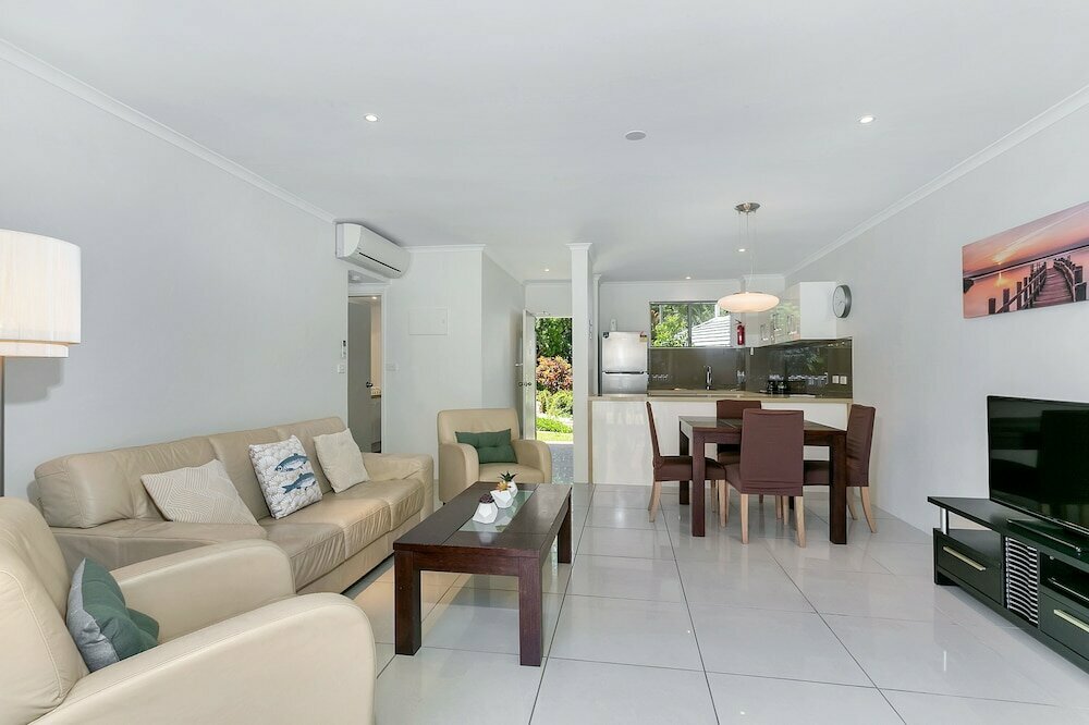 Short-term housing rental Coral Coast Resort Apartment, Palm Cove, photo