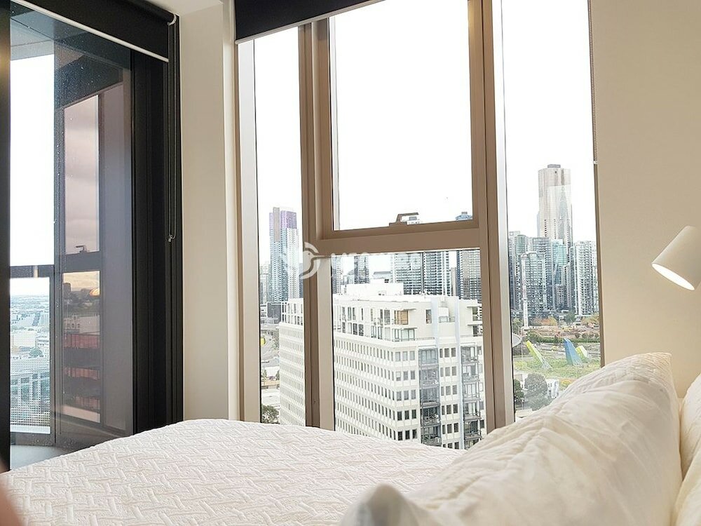 Фото Modern Living in Southbank Apartments