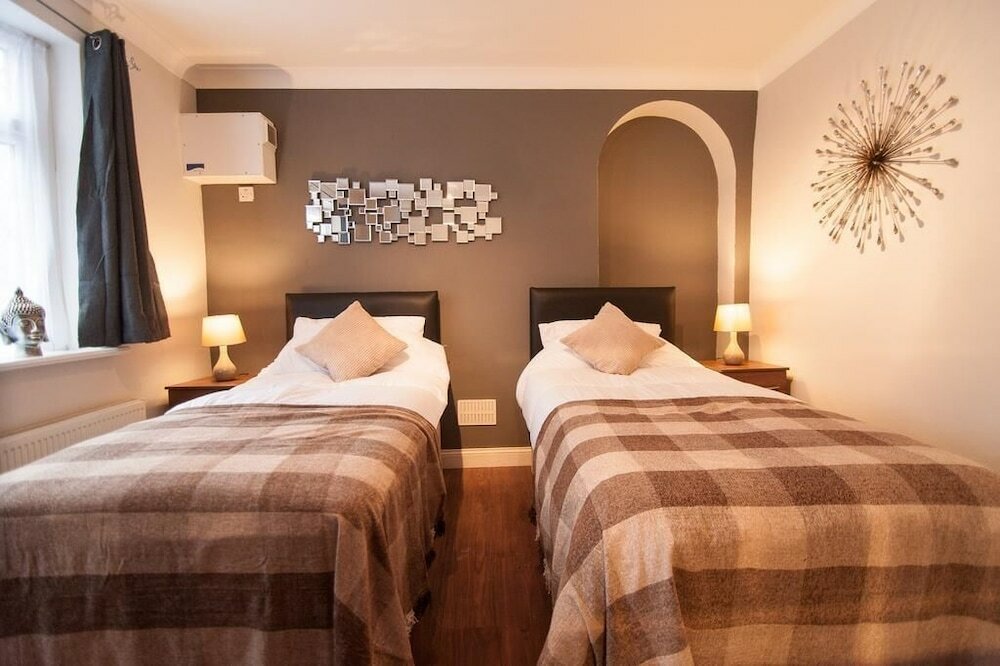 Фото Courthouse Apartments