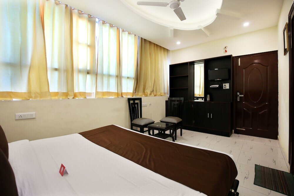 Фото Oyo 8865 Hotel Baj Celebration