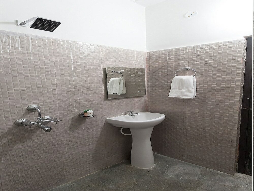 Фото Hotel Om Regency