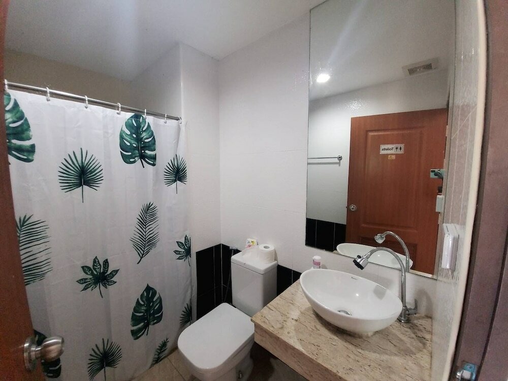 Фото Trio Gems Condominium