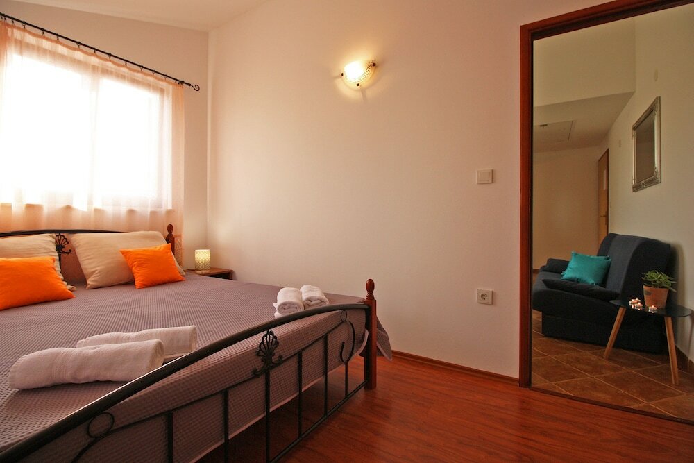 Фото Apartments Irena 1310